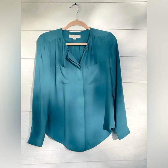 Ann Taylor LOFT Business Casual Button Down. Size Small - Picture 1 of 7